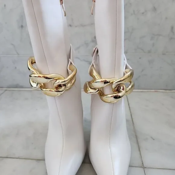 Azalea Wang white booties with gold chains size 8.5 NWT - Picture 4 of 5